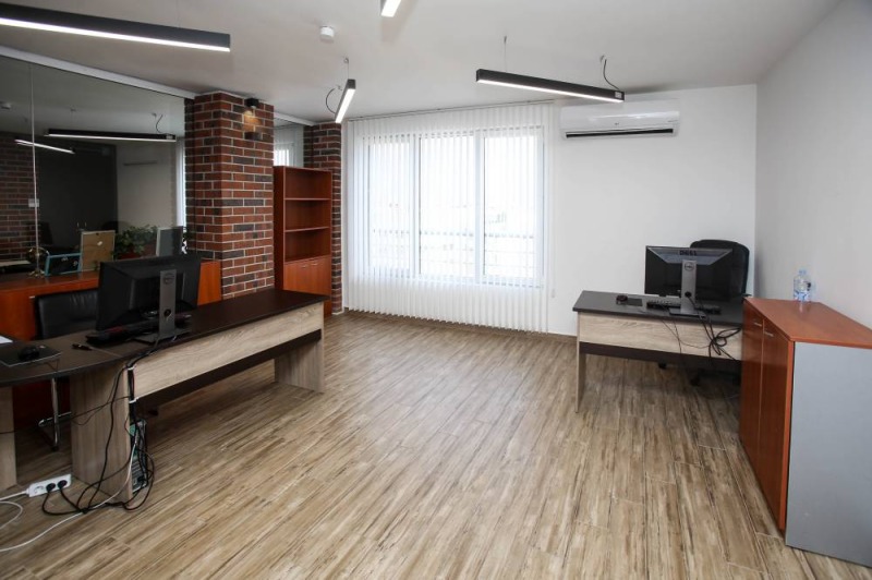 A louer  Bureau Sofia , Hadji Dimitar , 180 m² | 15408782 - image [10]