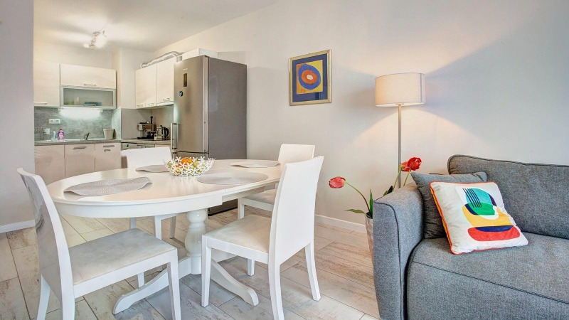 De inchiriat  1 dormitor Sofia , Țentâr , 82 mp | 46303156