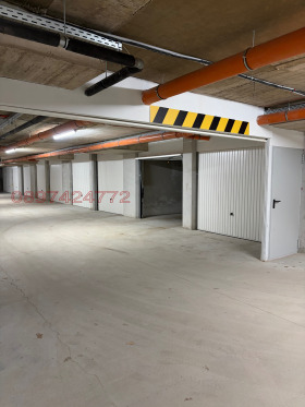 ГАРАЖ, ПАРКОМЯСТО, 22 m2