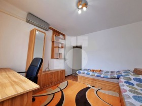 2 Schlafzimmer Zentar, Warna 12