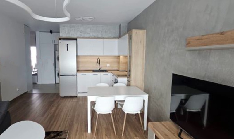 Дава под наем 3-СТАЕН, гр. София, Изгрев, снимка 2 - Апартаменти - 52758849