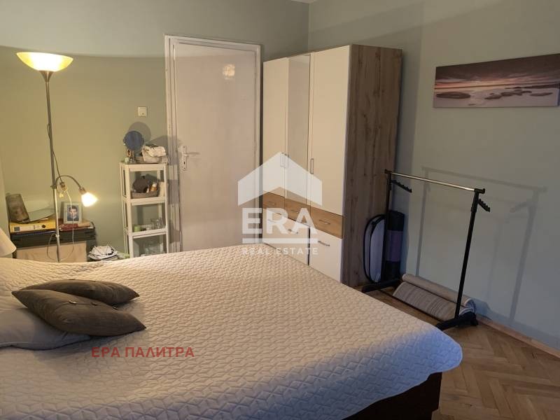 Дава под наем 4-СТАЕН, гр. Бургас, Център, снимка 8 - Апартаменти - 54096039