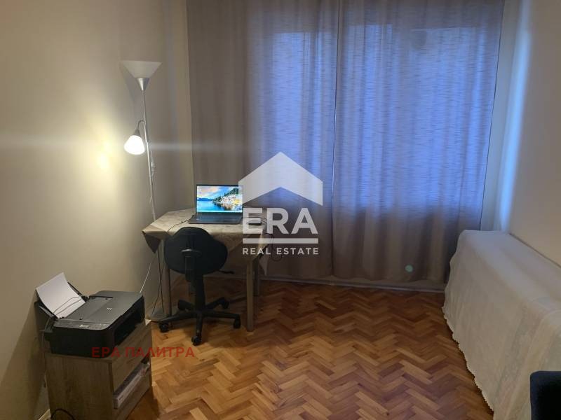 Дава под наем 4-СТАЕН, гр. Бургас, Център, снимка 6 - Апартаменти - 54096039