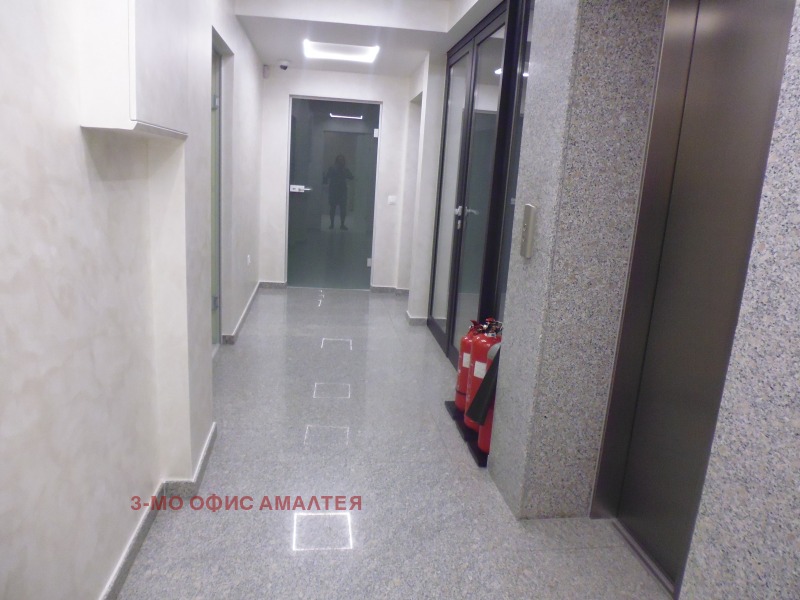 Дава под Наем ОФИС в град София, Люлин 2 - 262 кв.м / 1 572 € » 3 074.56 лв., 3-МО ОФИС АМАЛТЕЯ