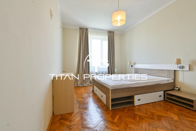 Kiadó  1 hálószoba Sofia , Centar , 75 négyzetméter | 53180625