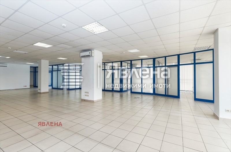 A louer  Bureau Sofia , Lozen , 507 m² | 60981737