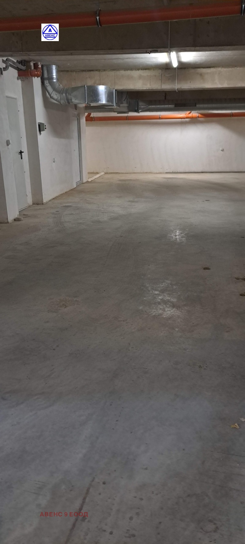 Дава под наем ГАРАЖ, ПАРКОМЯСТО, гр. Плевен, Идеален център, снимка 2 - Гаражи и паркоместа - 53032699