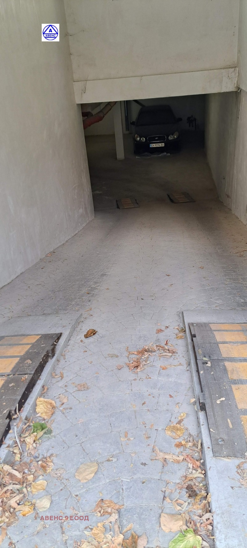 Дава под наем ГАРАЖ, ПАРКОМЯСТО, гр. Плевен, Идеален център, снимка 3 - Гаражи и паркоместа - 53032699