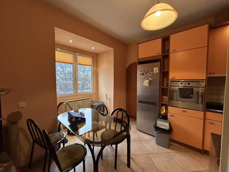 Дава под наем 2-СТАЕН, гр. София, Гео Милев