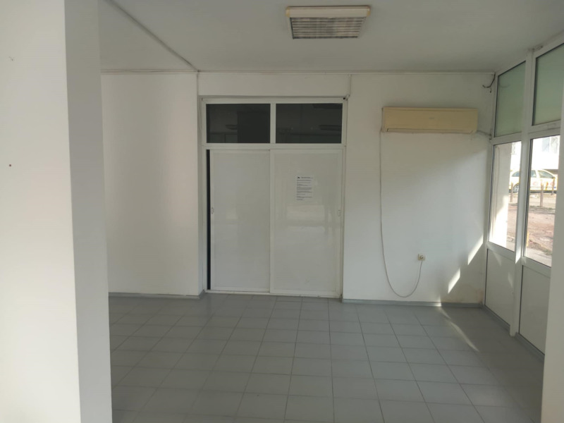 Дава под наем МАГАЗИН, гр. Сливен, Център, снимка 12 - Магазини - 52779268