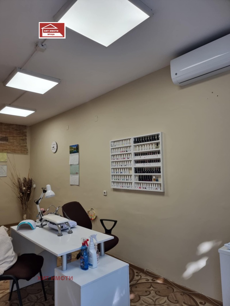 For Rent  Shop Vratsa , Tsentar , 20 sq.m | 53806548 - image [3]
