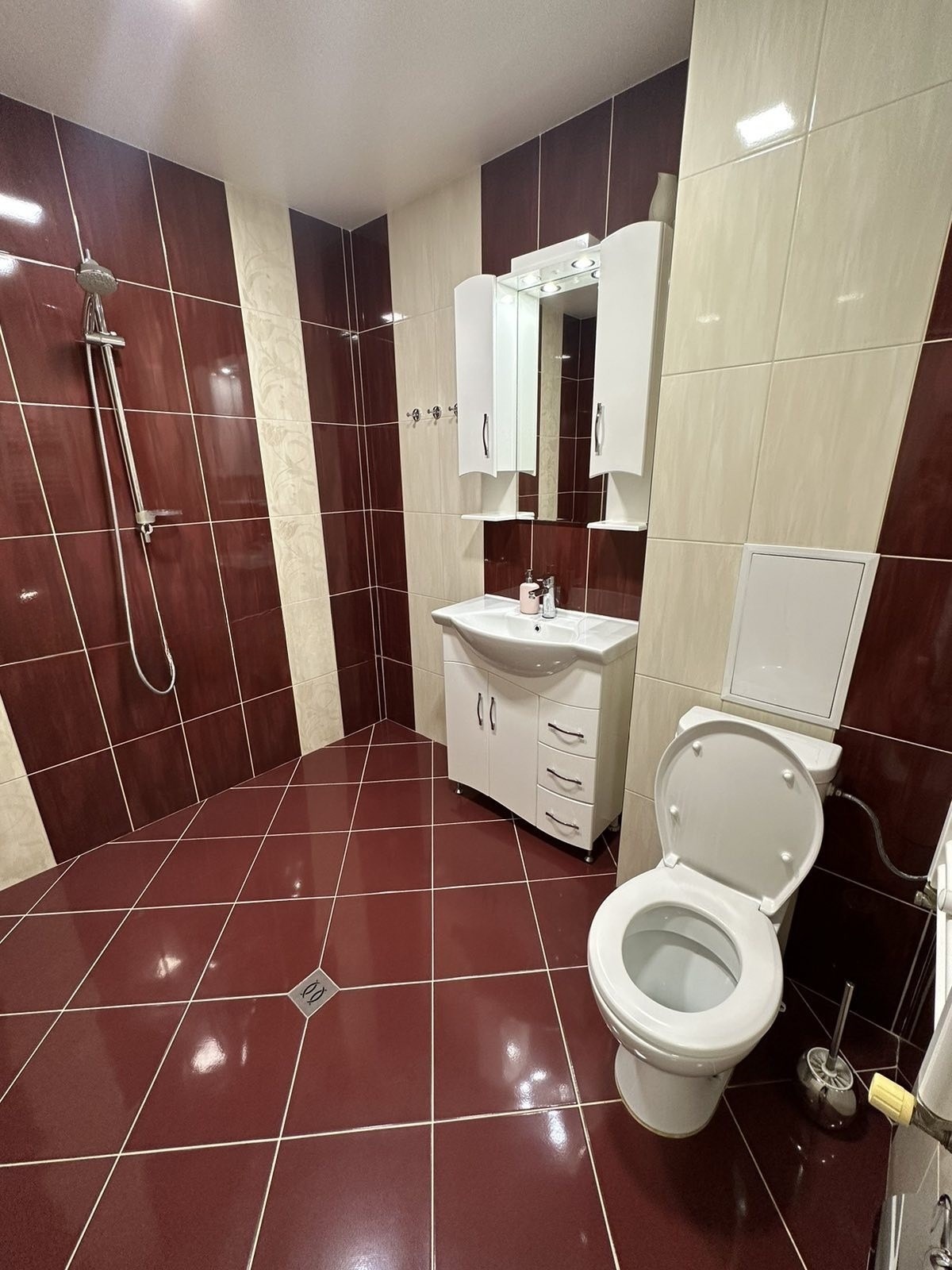 Дава под наем 3-СТАЕН, гр. София, Сухата река, снимка 11 - Апартаменти - 55888661