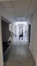 Дава под наем МАГАЗИН, гр. Варна, ЖП Гара, снимка 3