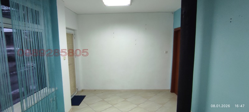 Дава под наем ОФИС, гр. Варна, Колхозен пазар, снимка 2 - Офиси - 53036902