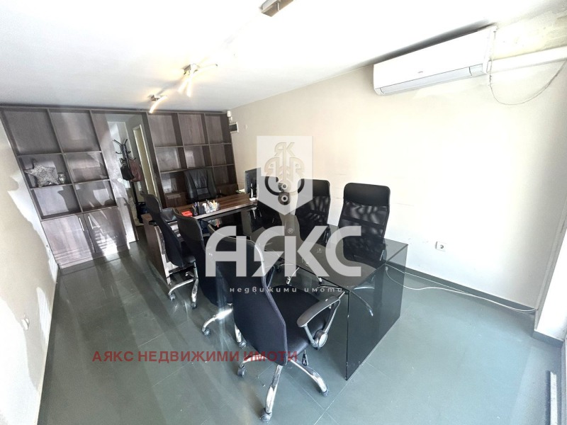För uthyrning  Kontor Sofia , Darvenica , 30 kvm | 74588000
