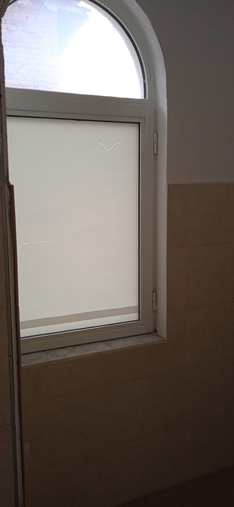 Дава под наем ПРОМ. ПОМЕЩЕНИЕ, гр. Карлово, област Пловдив, снимка 7 - Производствени сгради - 52778886