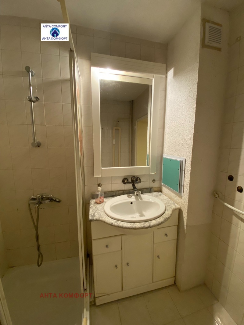Издаје се  1 спаваћа соба Софија , Центар , 77 м2 | 20044556 - слика [11]