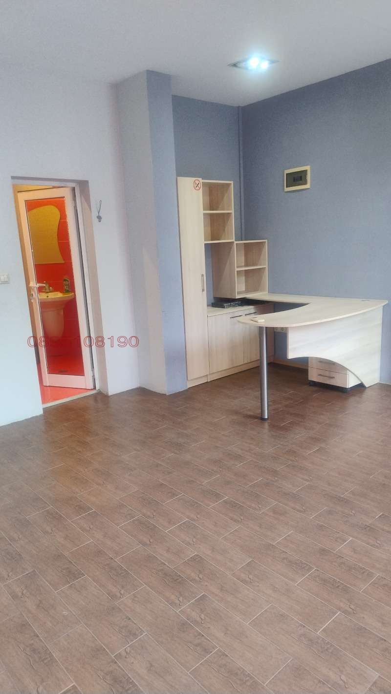 Do wynajęcia  Sklep Sofia , Mladost 1A , 28 mkw | 91978598