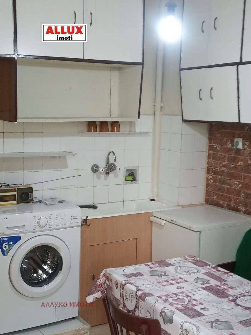 For Rent  Studio Ruse , Tsentralen yuzhen rayon , 45 sq.m | 57396829