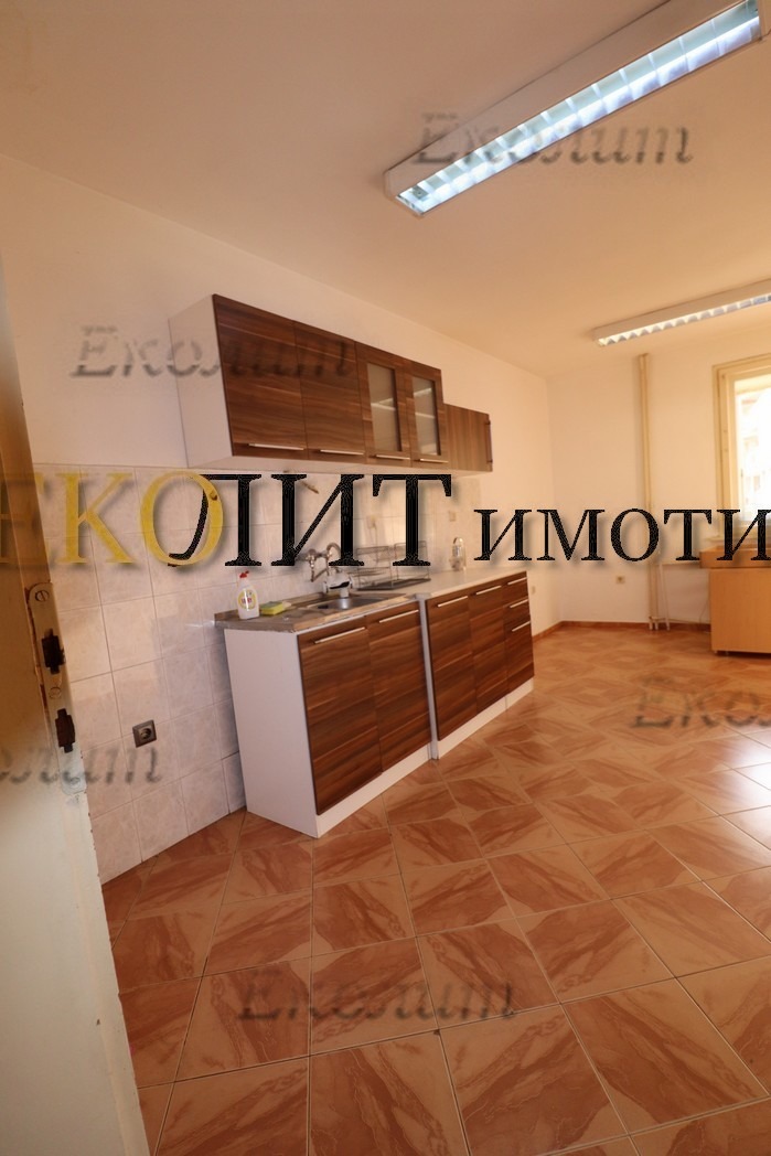 Дава под наем 3-СТАЕН, гр. София, Бъкстон, снимка 2 - Апартаменти - 56358189