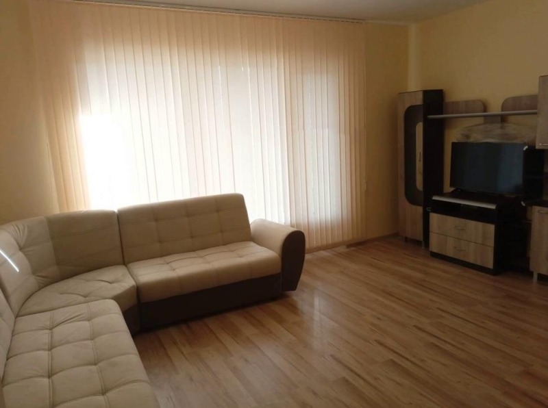 Zu vermieten  3 Schlafzimmer Plowdiw , Trakija , 100 qm | 49069861 - Bild [2]