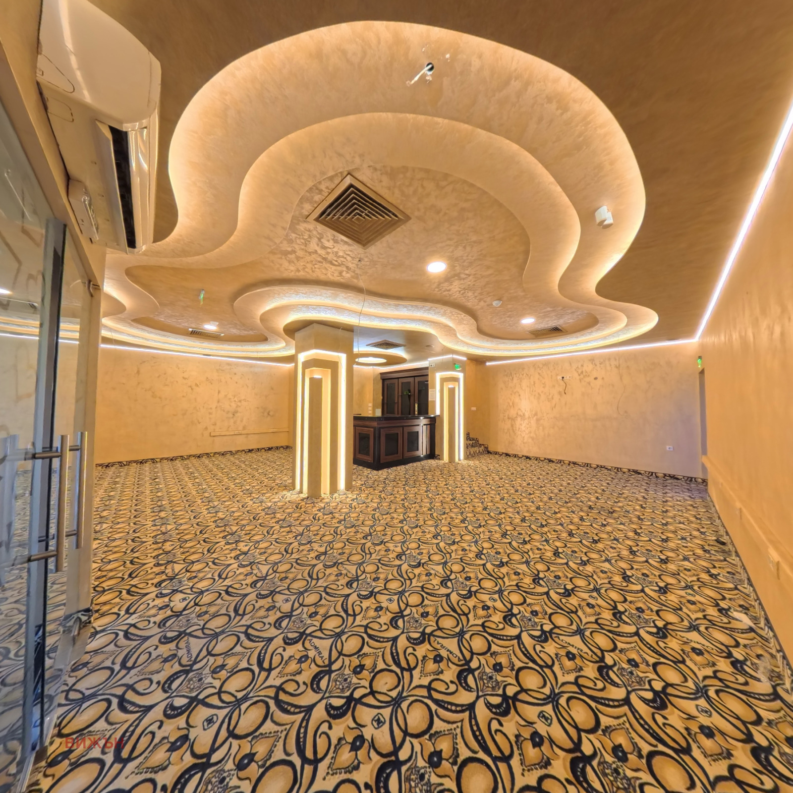 Дава под наем МАГАЗИН, гр. Перник, Изток, снимка 3 - Магазини - 54231414