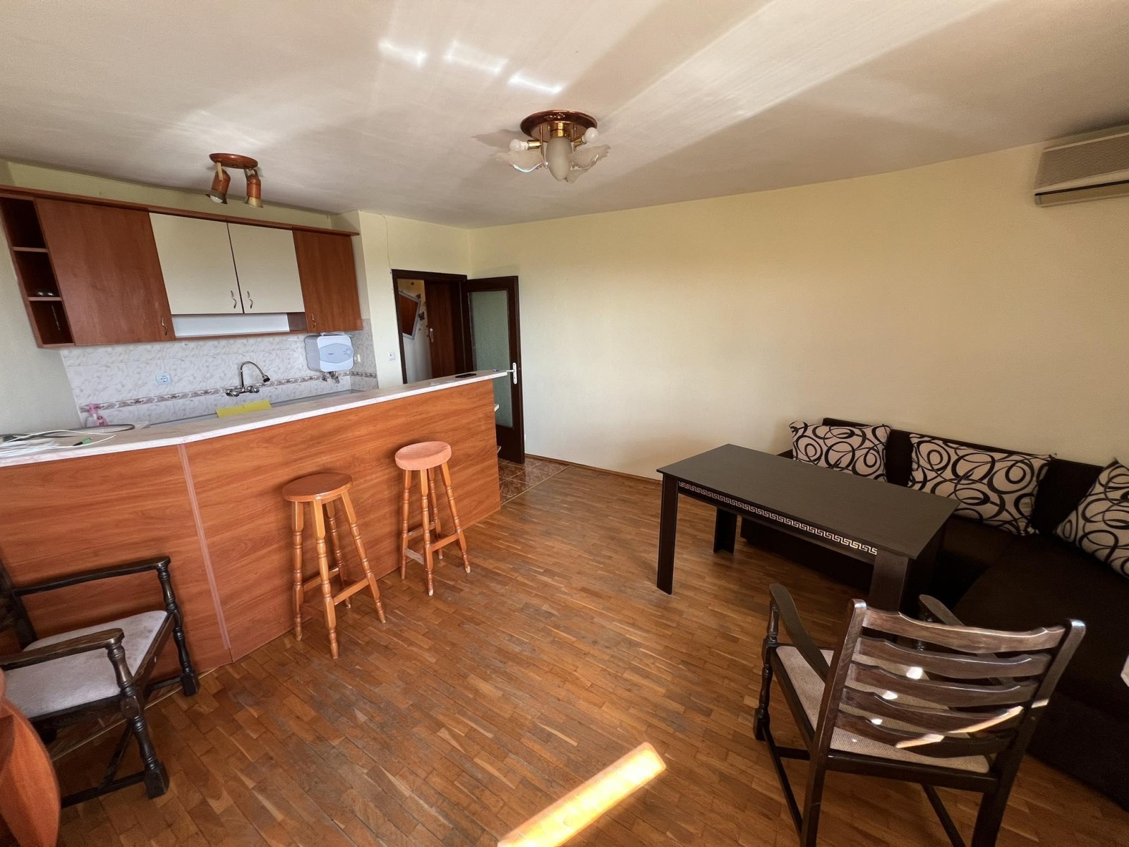 Дава под Наем 3-СТАЕН | Imot.bg — изображение 1