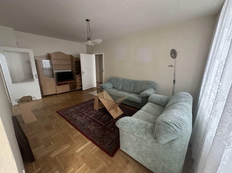 Издаје се  2 спаваће собе Софија , Дружба 1 , 110 м2 | 63591930