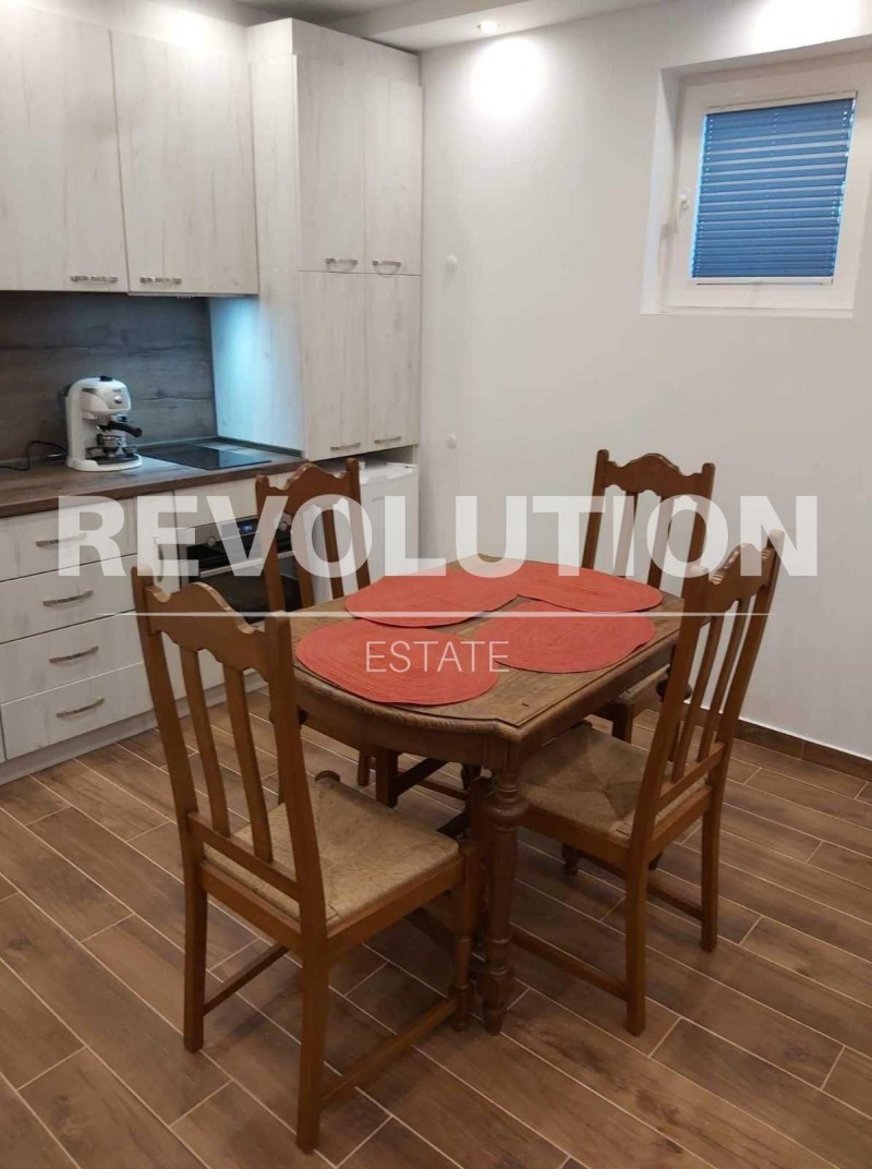 De inchiriat  1 dormitor Varna , Vinița , 60 mp | 49504940 - imagine [2]
