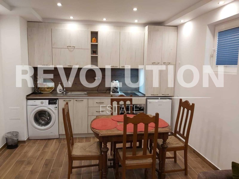 De inchiriat  1 dormitor Varna , Vinița , 60 mp | 49504940
