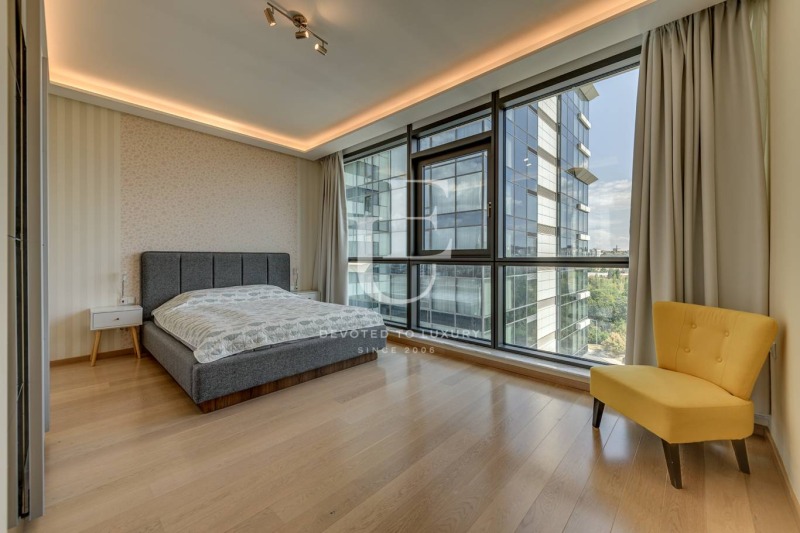 K pronájmu  3 ložnice Sofia , Centar , 240 m2 | 39430388 - obraz [3]