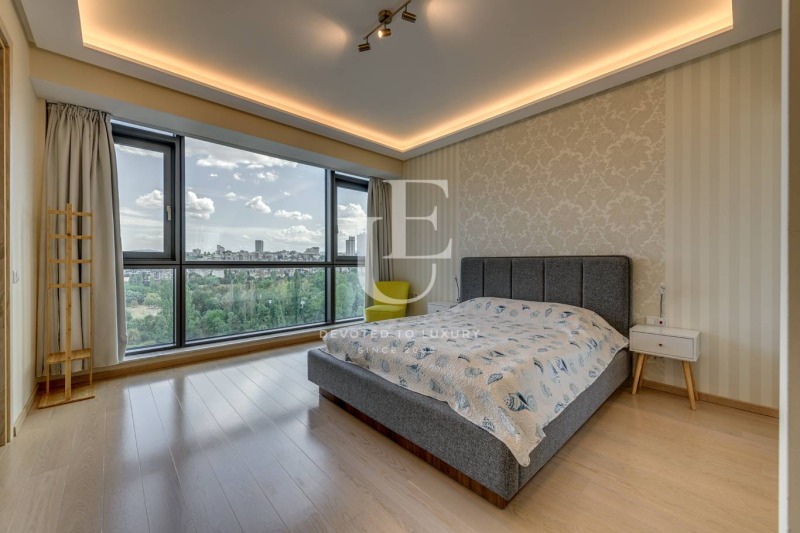 K pronájmu  3 ložnice Sofia , Centar , 240 m2 | 39430388 - obraz [4]