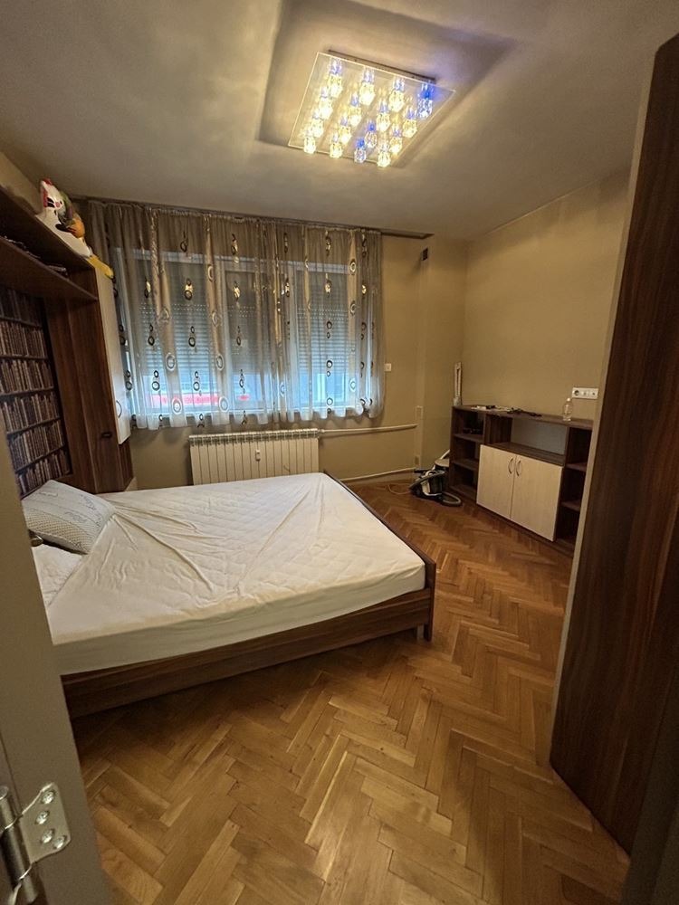 Дава под наем 4-СТАЕН, гр. София, Оборище, снимка 4 - Апартаменти - 55836071