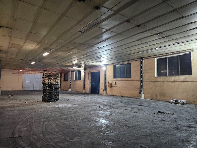 Дава под наем СКЛАД, гр. Пловдив, Брезовско шосе, снимка 9 - Складове - 53281552