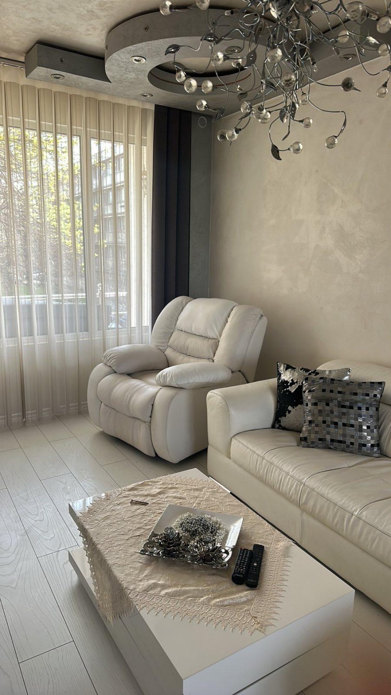 Do wynajęcia  2 sypialnie Plowdiw , Marasza , 120 mkw | 71188838 - obraz [3]