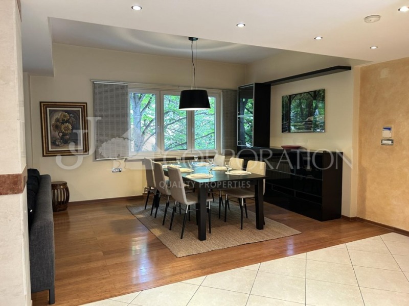 En renta  3 dormitorios Sofia , Tsentar , 190 metros cuadrados | 22616970