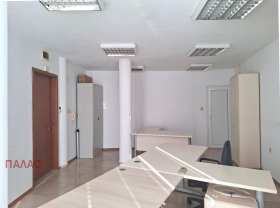 Oficina Tsentar, Burgas 1