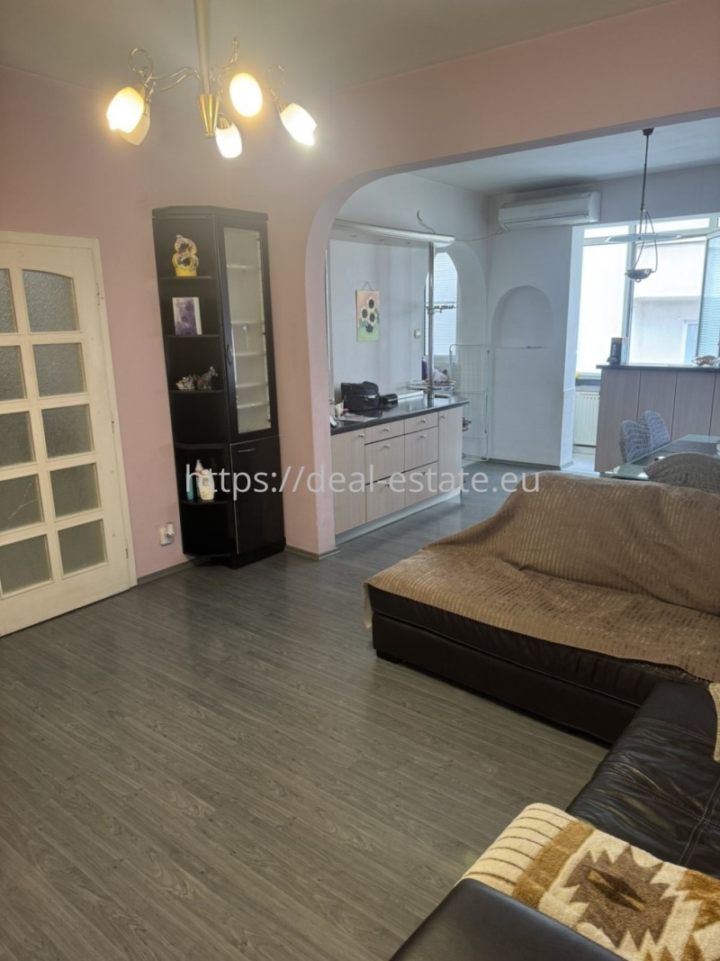 Zu vermieten  2 Schlafzimmer Blagoewgrad , Schirok zentar , 100 qm | 23386818 - Bild [3]