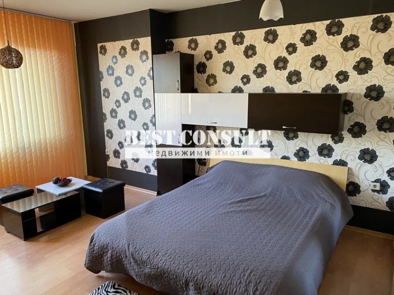 K pronájmu  1 ložnice Ruse , Rodina 1 , 62 m2 | 40855762 - obraz [3]
