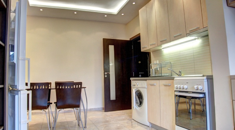 Дава под наем 2-СТАЕН, гр. София, Център, снимка 2 - Апартаменти - 52925602