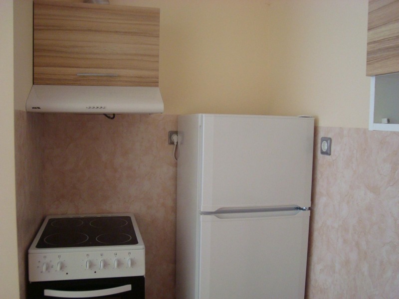 Дава под наем 3-СТАЕН, гр. Пловдив, Младежки Хълм, снимка 3 - Апартаменти - 53032931