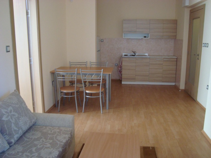 Дава под наем 3-СТАЕН, гр. Пловдив, Младежки Хълм, снимка 2 - Апартаменти - 53032931