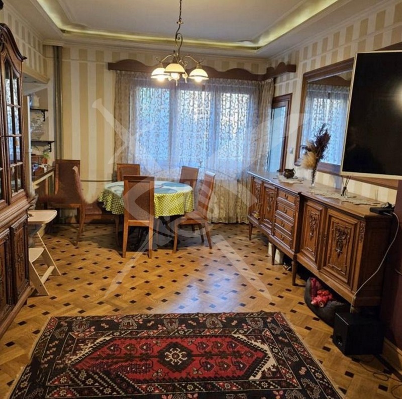 Дава под наем 3-СТАЕН, гр. София, Център, снимка 2 - Апартаменти - 53147970