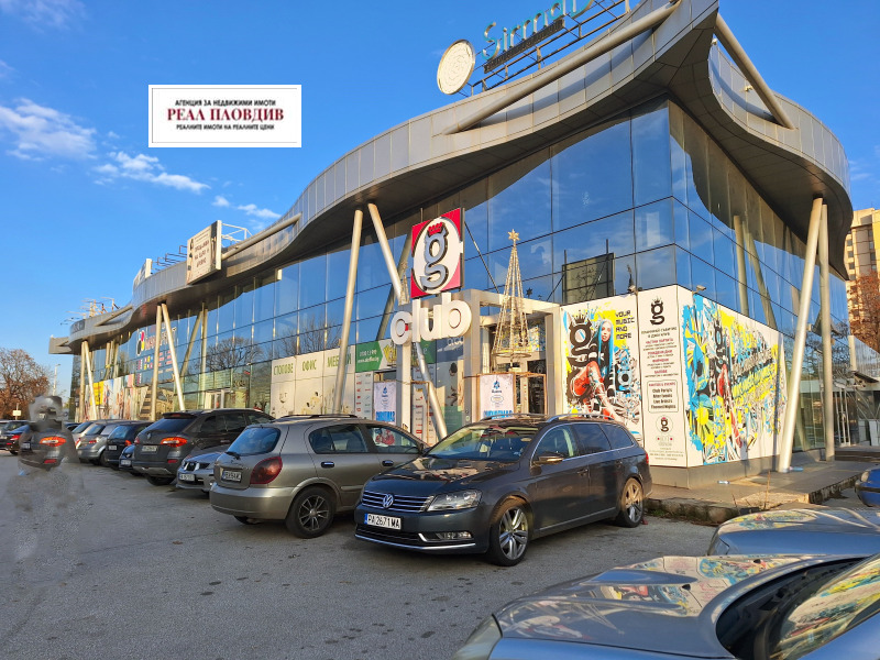 Da affittare  Negozio Plovdiv , Gladno pole , 305 mq | 98511767