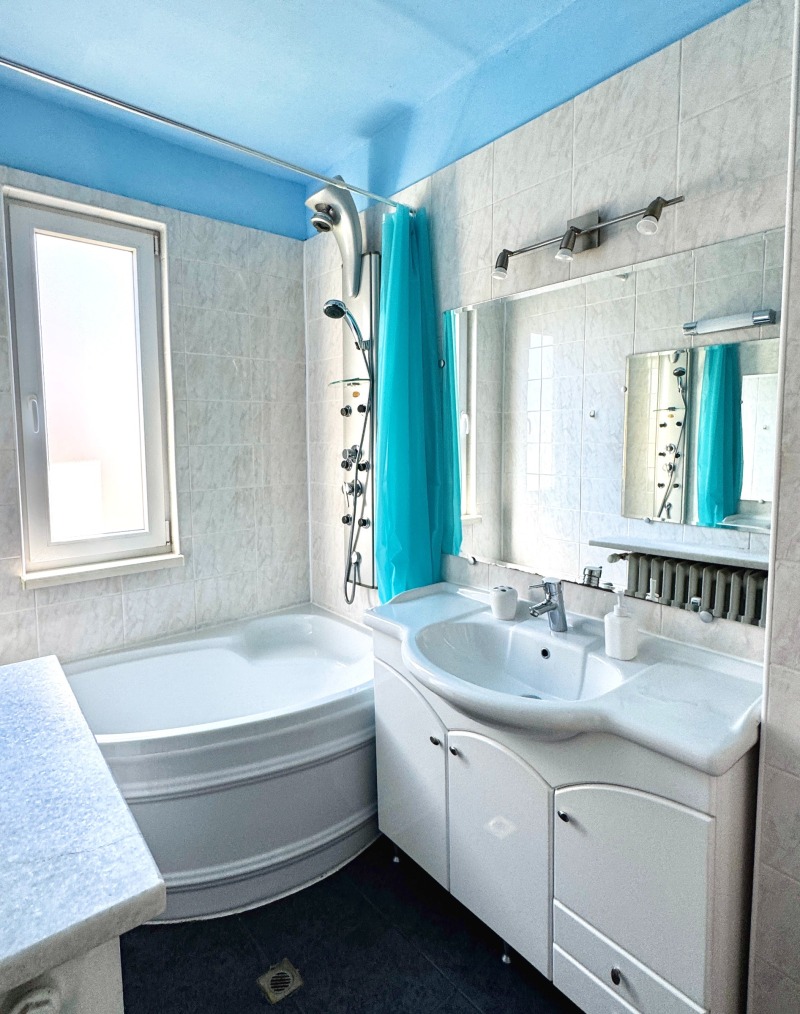 A louer  2 chambres Sofia , Tsentar , 130 m² | 54417832 - image [12]