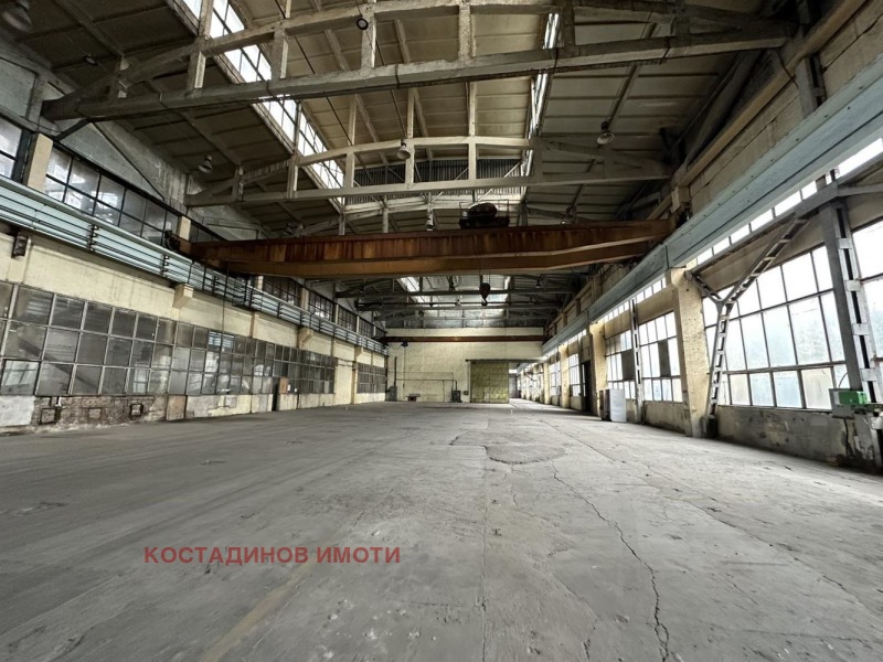 Дава под наем СКЛАД, гр. Пловдив, Индустриална зона - Юг, снимка 4 - Складове - 52461062