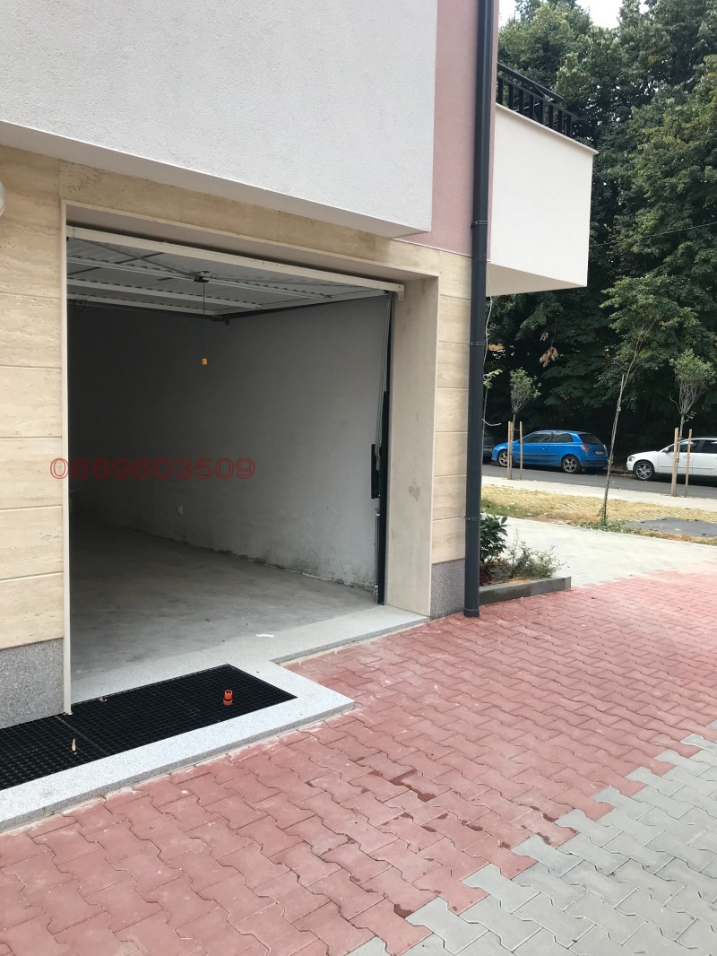 Дава под наем ГАРАЖ, ПАРКОМЯСТО, гр. София, Красно село, снимка 3 - Гаражи и паркоместа - 53385282