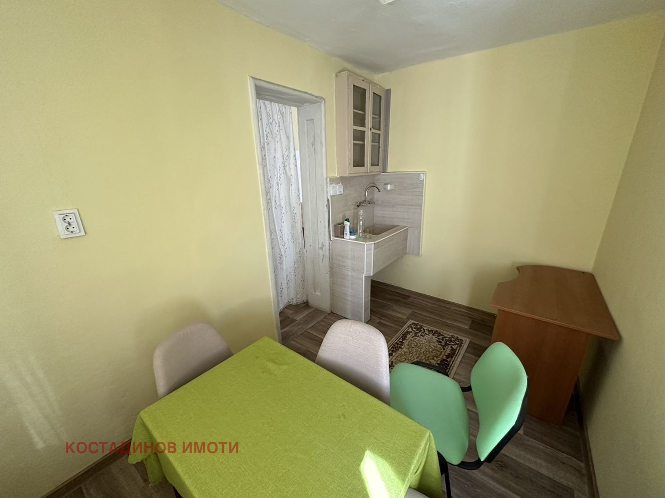 Дава под наем ЕТАЖ ОТ КЪЩА, гр. Пловдив, Център, снимка 6 - Етаж от къща - 53626066