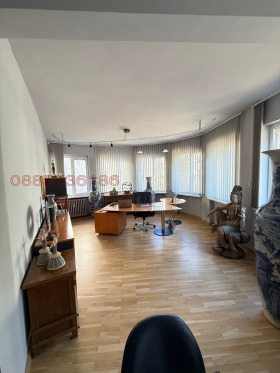 ОФИС, 177 m2