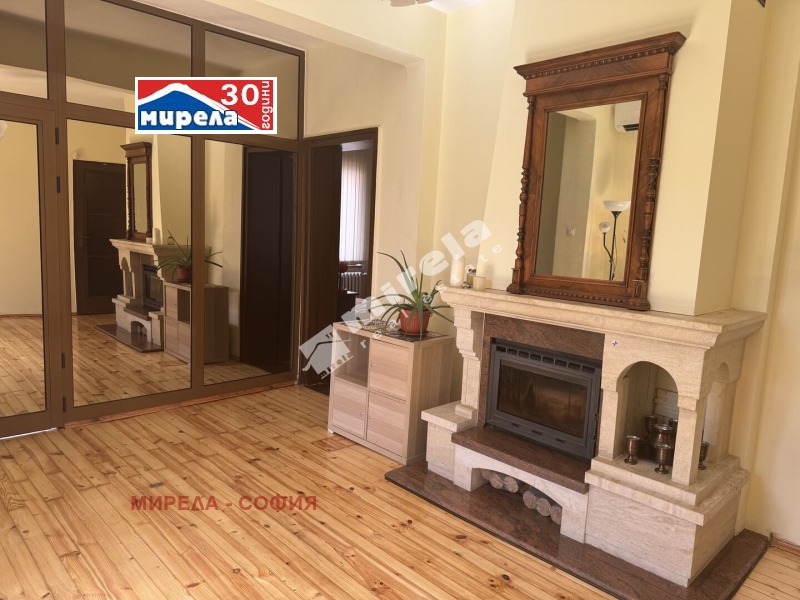 K pronájmu  2 ložnice Sofia , Centar , 120 m2 | 24853030